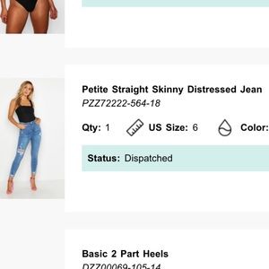 Distressed high waisted jeans